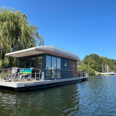 Отель Houseboat Камперланд Экстерьер фото
